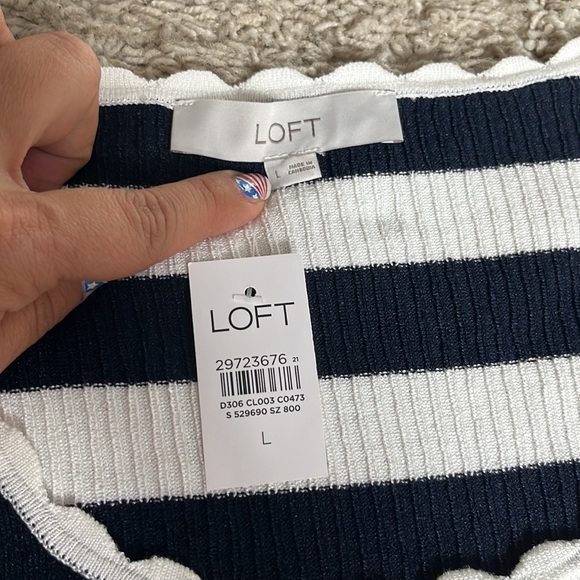 Loft Top - Picture 2 of 5